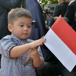 Sejumlah massa yang tergabung dalam Gerakan Muslimah Memilih Pemimpin (GMMP) menggelar aksi simpatik untuk menyambut kedatangan Raja Arab Saudi, Salman bin Abdulaziz Al-Saud di Bandara Halim Perdana Kusuma, Jakarta Timur, Rabu (1/3/2017). Diperkirakan Raja Salman dan rombongan tiba di Indonesia pada pukul 12.45 WIB untuk melakukan kerja sama bilateral dengan pemerintah Indonesia. AKTUAL/Munzir