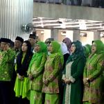 Ketua Umum Pengurus Besar Nahdlatul Ulama (PBNU) Said Aqil Siradj (kiri) bersama Menteri Koordinator Bidang Pembangunan Manusia dan Kebudayaan Puan Maharani (tengah) dan Ketua Umum PP Muslimat NU Khofifah Indar Parawansa (kanan) saat acara pelantikan pengurus pimpinan pusat Muslimat Nahdlatul Ulama dan peringatan Harlah Muslimat NU yang Ke 71 di Masjid Istiqlal, Jakarta, Selasa (28/3/2017). Acara Pelantikan Pengurus dan Peringatan PP Muslimat NU yang Ke 71 Tahun mengangkat tema 'Satukan Langkah Membangun Negeri, Menjaga NKRI'. Menteri Sosial Khofifah Indar Parawansa dilantik sebagai Ketua Umum PP Muslimat NU periode 2017-2022. AKTUAL/Munzir