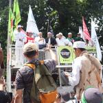 Aksi kawal sidang Ahok ini dalam rangka mengawal sidang tuntutan terdakwa kasus penodaan agama yang dilakukan Gubernur DKI Jakarta, Basuki Tjahaja Purnama atau Ahok. AKTUAL/Munzir