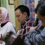 Pengamat Politik LIPI, Siti Zuhro saat diskusi Pilkada di Cikini, Jakarta Pusat, Sabtu (15/4). Diskusi tersebut bertemakan Pilkada Sehat dan Demokratis. AKTUAL/Tino Oktaviano