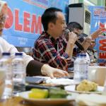 Tim Sukses Pasangan Cagub-cawagub DKI Jakarta Ahok-Djarot, Jerry Sambuaga saat diskusi Pilkada di Cikini, Jakarta Pusat, Sabtu (15/4). Diskusi tersebut bertemakan Pilkada Sehat dan Demokratis. AKTUAL/Tino Oktaviano