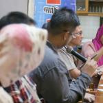 Ketua Bawaslu DKI Jakarta Mimah Susanti saat diskusi Pilkada di Cikini, Jakarta Pusat, Sabtu (15/4). Diskusi tersebut bertemakan Pilkada Sehat dan Demokratis. AKTUAL/Tino Oktaviano