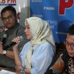 Politisi Partai Gerindra Rachel Maryam saat menjadi pembicara dalam diskusi polemik bertema 'Setelah Pilkada Usai' di Jakarta, Sabtu (22/4). Diskusi tersebut membahas mengenai suasana politik usai Pilkada DKI Jakarta putaran kedua. AKTUAL/Tino Oktaviano