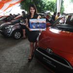 Auto 2000 kembali digandeng pada bazaar kali ketiga ini. Selain paket bunga nol persen untuk tenor satu hingga dua tahun tadi, ACC juga memberikan paket kredit VIP ACCess dan juga trade in mobil Toyota Sienta. Bagi yang disetujui kreditnya pada bazaar tersebut, akan mendapatkan kesempatan ikut program undian ACC 3Xtra Suprise yang berhadiah utama satu buah mobil Toyota Alphard. AKTUAL/Eko S Hilman