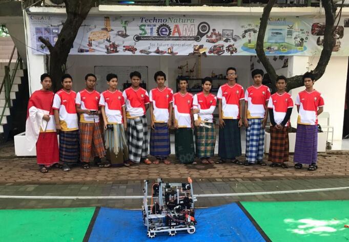 Indonesia Robotic Team dari Madrasah Aliyah TechnoNatura sebagai satu-satunya perwakilan Indonesia mendapat dukungan penuh dari Telkom untuk mengikuti First Global Challenge Olympic Robot Competition 2017 (12/7).