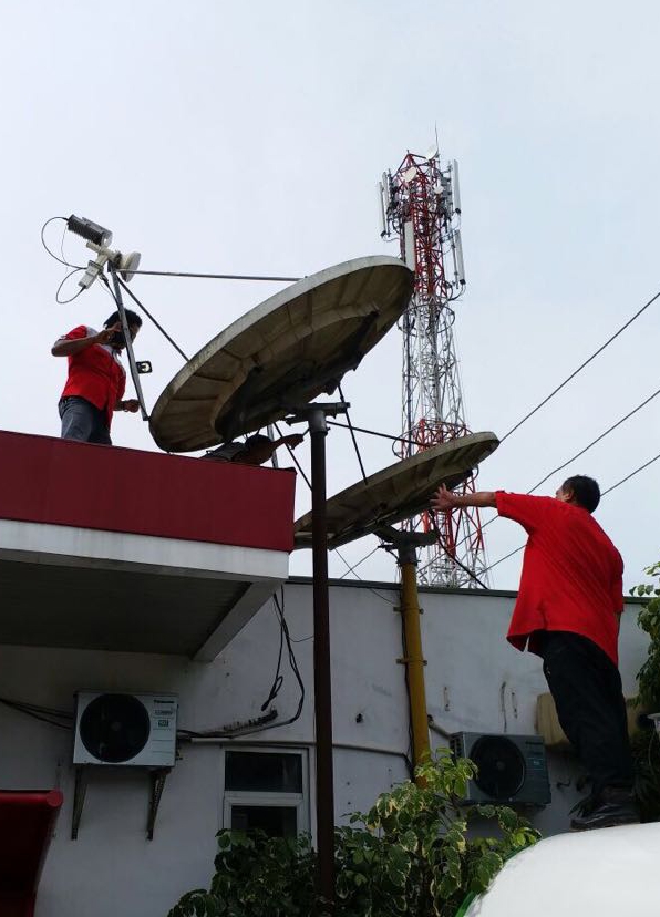 Proses repointing antena di VSAT ATM di Samarinda