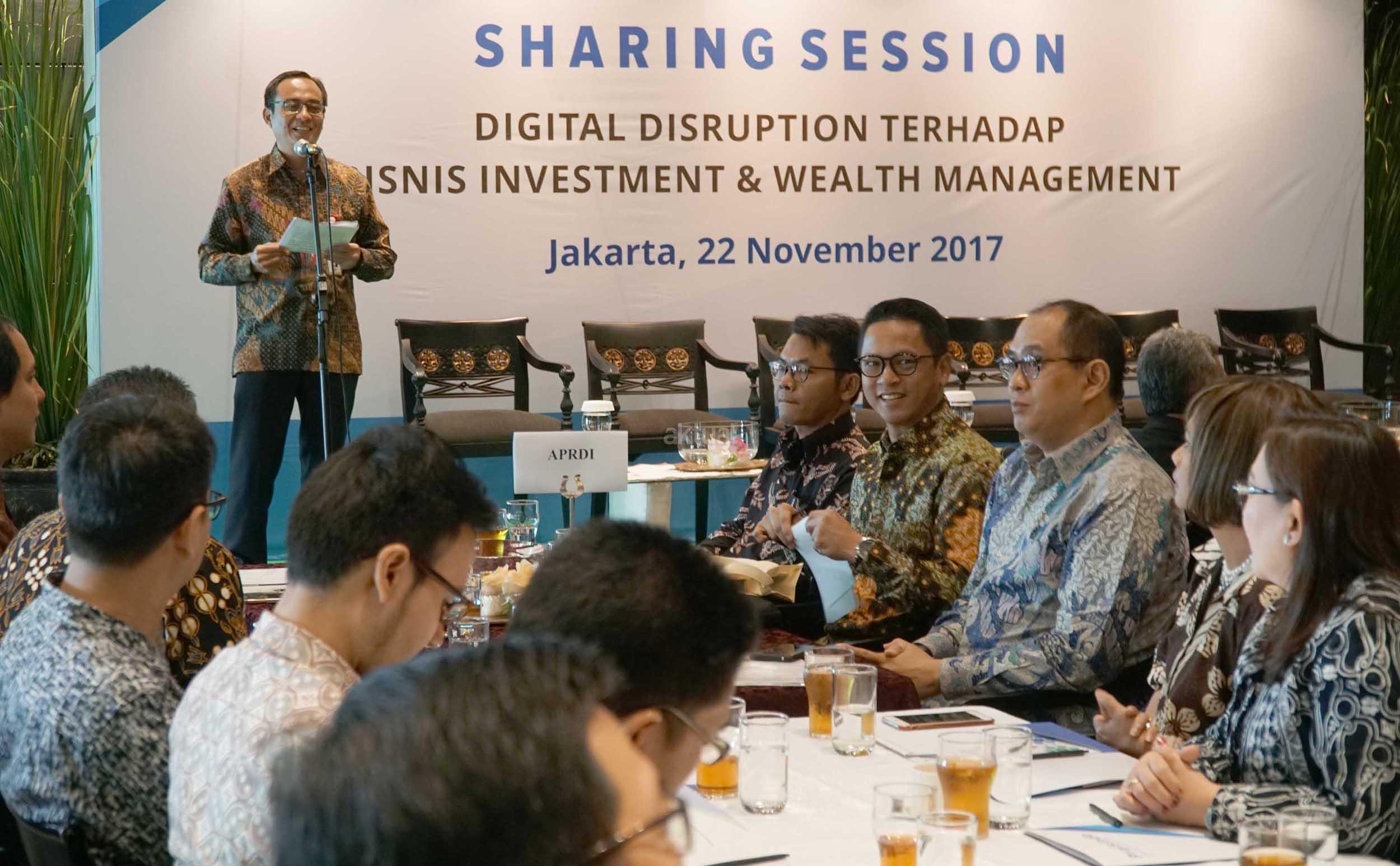 Direktur Pengelola Investasi OJK Sujanto