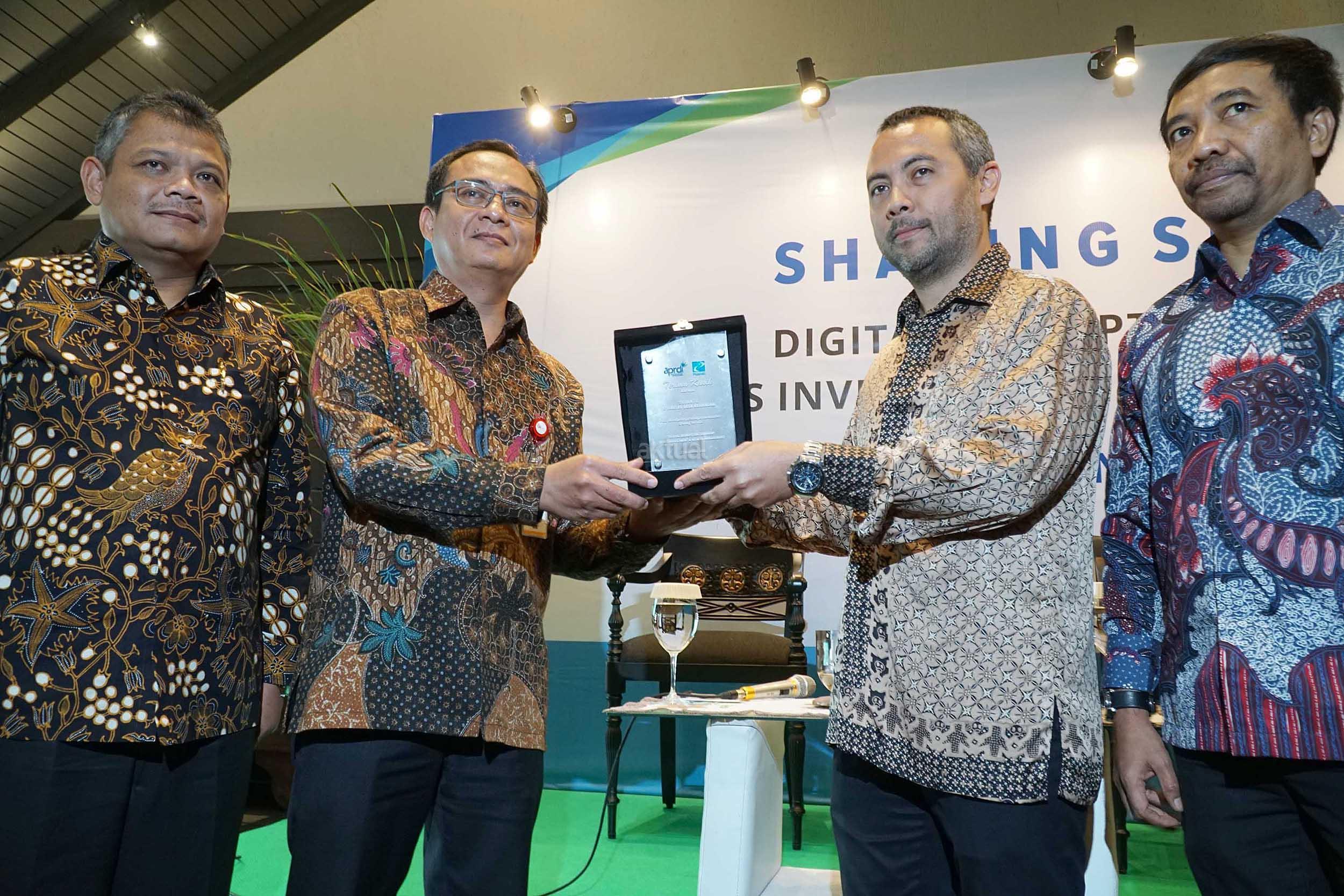 Penyerahan Cinderamata