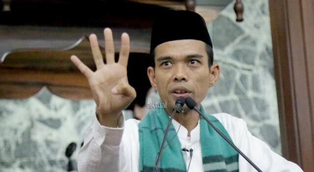 Ustad Somad Isi  Ceramah Usai Salat Subuh di Masjid Sunda  