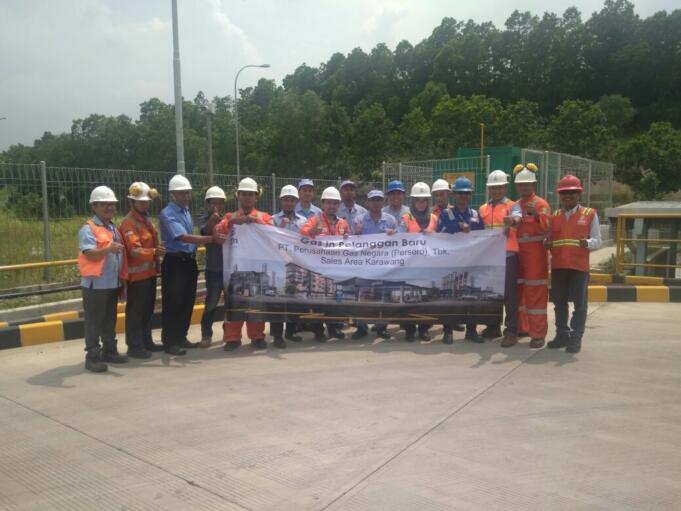 "Dengan beralih ke gas bumi PGN, perusahaan metal ini dapat menghemat sekitar 30 persen dibandingkan penggunaan bahan bakar sebelumnya," ujar Sekretaris Perusahaan PT PGN, Rachmat Hutama, di Jakarta, Senin (09/04).