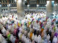 Subhanallah! Ini Keutamaan Shalat Tarawih Setiap Malam dalam Kitab Durratun Nashihin