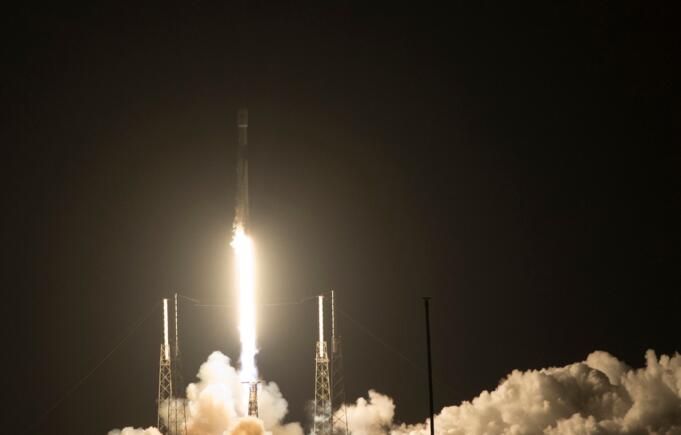 Lift-off moment Satelit Merah Putih pada Selasa, 7 Agustus 2018 pukul 01.18 dari Cape Canaveral, Air Force Station, Florida atau pukul 12.18 WIB. Satelit Merah Putih diluncurkan menggunakan kendaraan luncur Falcon 9 yang merupakan roket flight-proven milik perusahaan jasa peluncuran SpaceX.