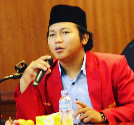 “Ketidaksetujuan terhadap hal-hal tersebut harus diekspresikan dengan cara-cara yang elegan dan tidak membalasnya dengan aksi serupa,” ujar Ketua Umum Dewan Pimpinan Pusat Ikatan Mahasiswa Muhamadiyah (DPP IMM) Najih Prastiyo dalam keterangan resmi yang diterima di Jakarta, Selasa (23/10).