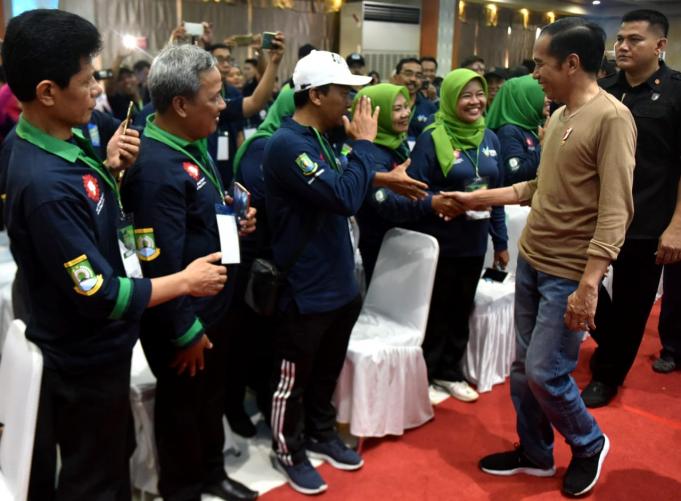 Presiden Jokowi saat acara Pertemuan Kabupaten/Kota Sehat tahun 2018, di Kantor Wali Kota Tangerang, Minggu (4/11). (Foto: Humas Setkab/Rahmat)