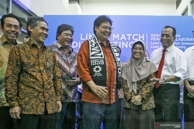 Menteri Perindustrian, Airlangga Hartarto saat Peresmian Laboratorium Bantuan Toyota Indonesia