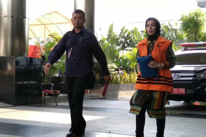 Asty Winasti, tersangka penyuap Bowo Sidik Pangarso