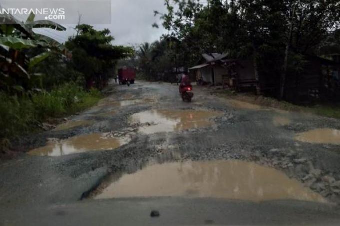 Jalan Trans Kalimantan Jalan Trans Kalimantan