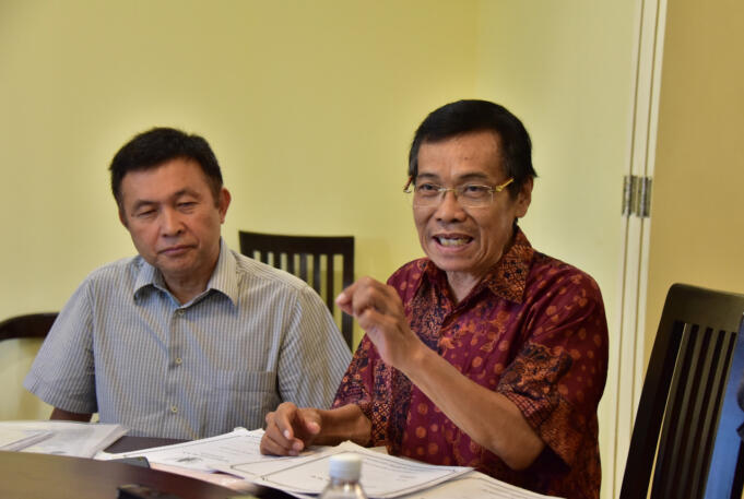 Direktur PT. Mutiara Sulawesi (MS) Ernes Ibrahim Talendeng dan Karna Brata Lesmana