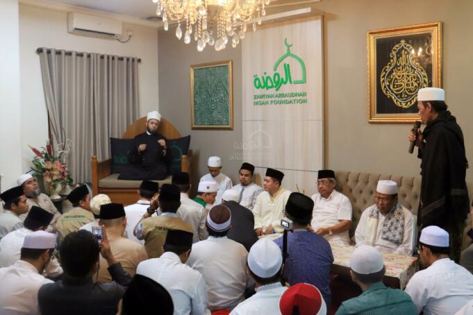 Syekh Dr. Usamah Sayyid Al Azhari dan KH. Ahmad Marwazie bin Shidiq al Batawi al Makki