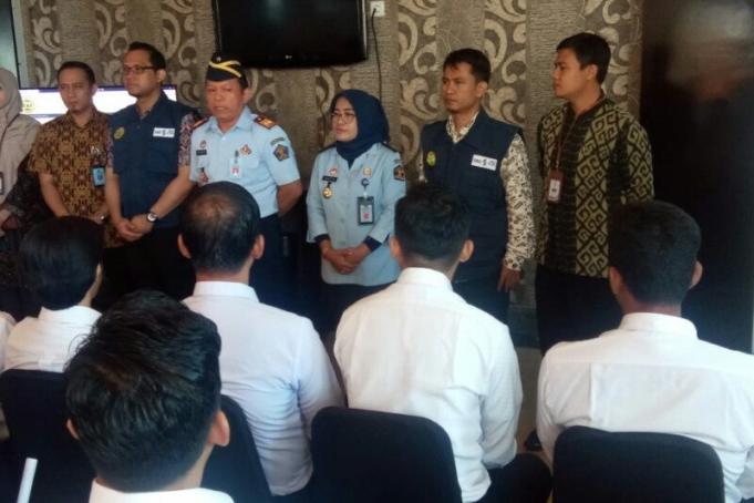 Ombudsman Provinsi Sulawesi Barat (Sulbar) melakukan pengawasan seleksi calon pegawai negeri sipil (CPNS) Kementerian Hukum Dan HAM (Kemenkumham) tahun 2020 Di Mamuju. (Antaranews/M Faisal Hanapi)