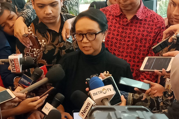 Menteri Luar Negeri Retno Marsudi menyatakan tiga WNI awak kapal pesiar Diamond Princess terinfeksi virus Corona Covid-19. Foto/Sindonews/Victor Maulana