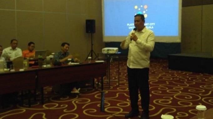 Wakil Wali Kota Bekasi, Tri Adhianto mengatakan program smart city tata kelola persampahan ini akan diterapkan oleh Dinas lingkungan Hidup Kota Bekasi bersama Waste4Change.