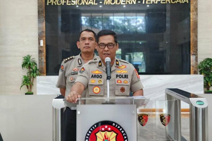 Kepala Biro Penerangan Masyarakat Polri Brigjen Pol Raden Prabowo Argo Yuwono (kanan). (ANTARA/ HO-Humas Polri)