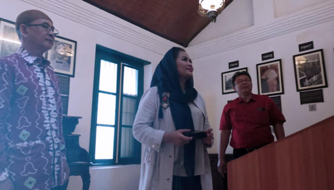 Puti-Guntur-Soekarno