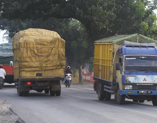 Angkutan Barang Dilarang Lintasi Tol Mulai 28 Desember