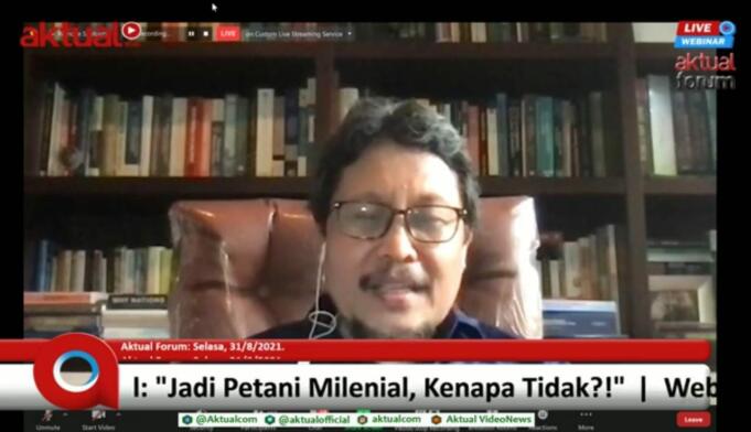 Tangkapan Layar Guru Besar IPB, Prof. Hermanto Siregar dalam webinar bertajuk ‘Jadi Petani Milenial, Kenapa tidak?!’ yang diselenggarakan Aktual Forum pada Selasa (31/08) siang