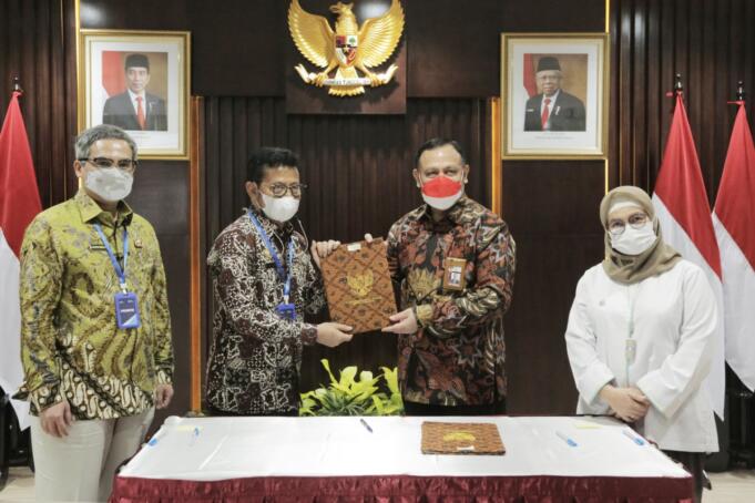 Wakil Menteri Pertanian RI, Harvick Hasnul Qolbi saat mendampingi Menteri Pertanian, Syahrul Yasin Limpo menandatangi kerjasama Kementan RI dengan KPK "Penguatan Antikorupsi Untuk Penyelenggara Negara Berintegritas", Jakarta, Kamis (7/10).