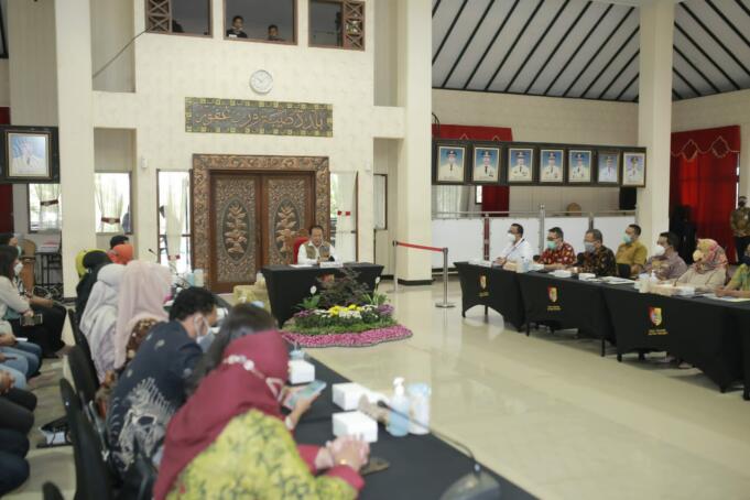 Bupati Jember Rakor Bersama Notaris, Sosialisasi Persetujuan Bangunan Gedung