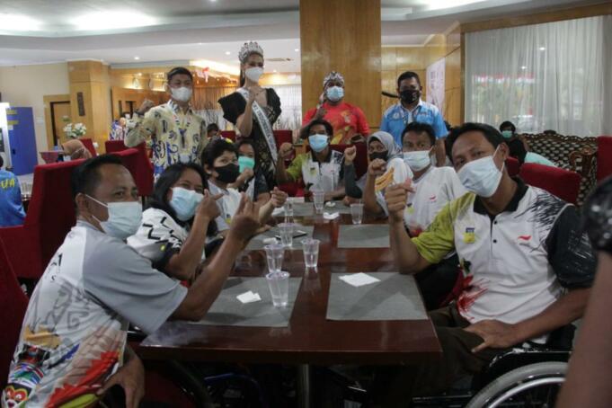 Sejumlah Atlet Peparnas XVI Papua bersama Putri Indonesia/Istimewa