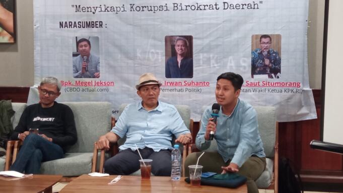 Dialog Publik Hasil Survei Calon Wali kota Bekasi yang dilakukan oleh ETOS Indonesia Institute di Cikini, Kamis (2/12)