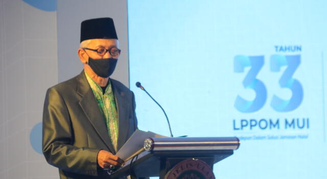 Ketua Umum Majelis Ulama Indonesia (MUI), KH. Miftachul Akhyar saat memberikan sambutan dalam acara peresmian Laboratorium Kimia dan Mikrobiologi milik LPPOM MUI di Kota Bogor, Selasa (25/1). Foto: WARNOTO/AKTUAL