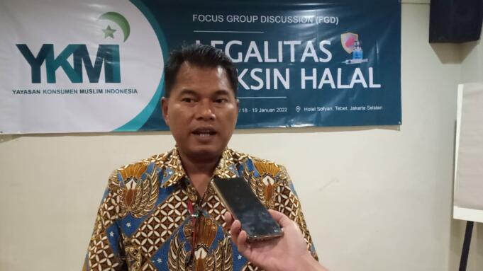 Dekan Fakultas Syariah dan Hukum Universitas Islam Negeri Sumatera Utara (UINSU), Dr. Zulham saat menghadiri diskusi yang diselenggarakan Yayasan Konsumen Muslim Indonesia (YKMI) bertajuk Legalitas Vaksin Halal di Jakarta, Rabu (19/1/2022). Foto: Arie/Aktual