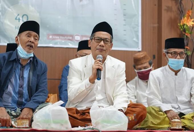 Kiai-Said-Asrori-memberi-mauidhoh-hasanah-di-40-hari-wafat-Kiai-Najib-Krapyak