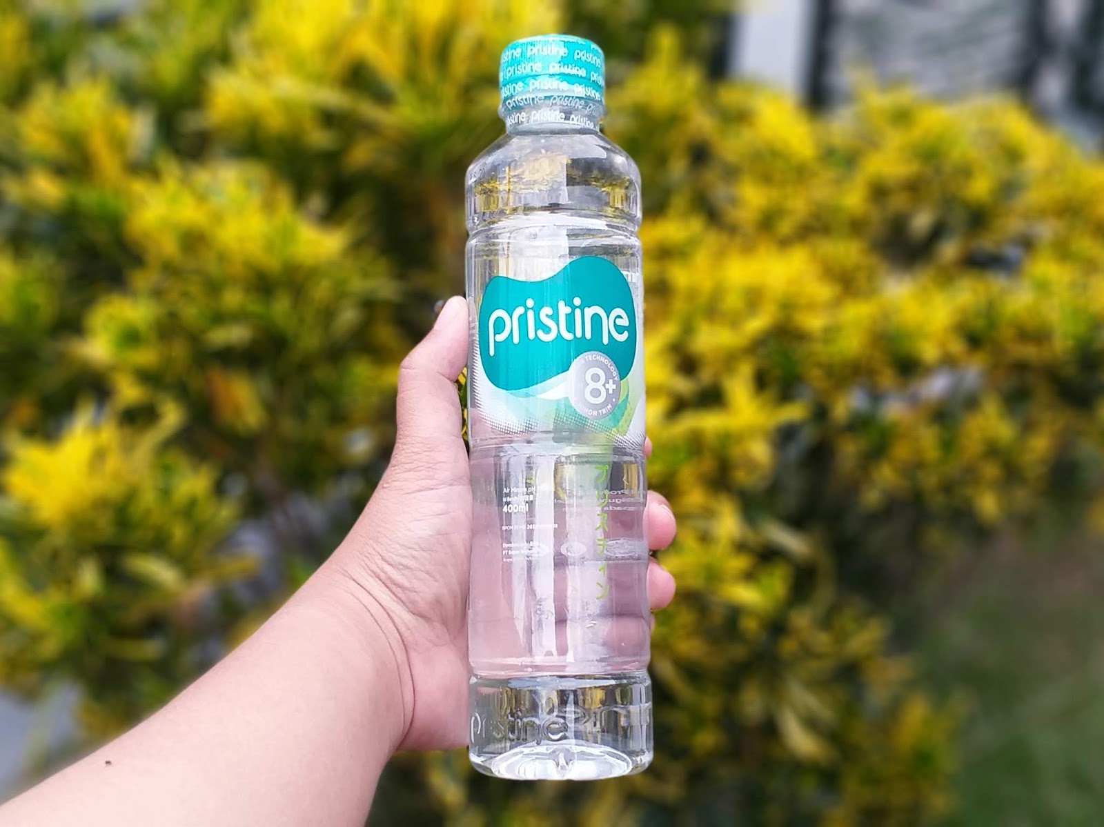 Pristine8 6  Air Minum pH Tinggi Bagikan Ribuan Kemasan Galon Kepada
