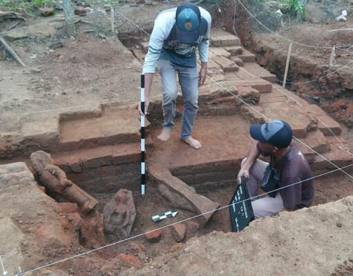 Tiga Arca dan Bangunan Sebelum Zaman Majapahit Ditemukan di Situs Gondang Trenggalek