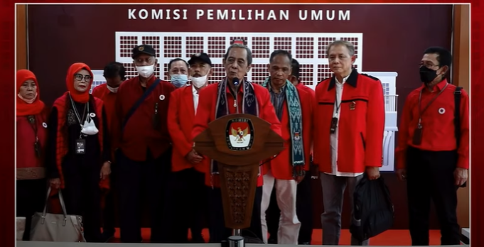 konferensi pers PDRI usai mendaftar ke KPU, di Jakarta, Sabtu (6/8).