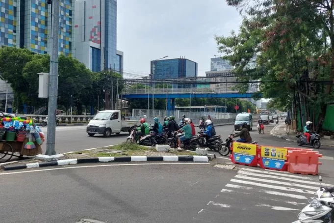 Penampakan jalan Jakarta tanpa Polantas