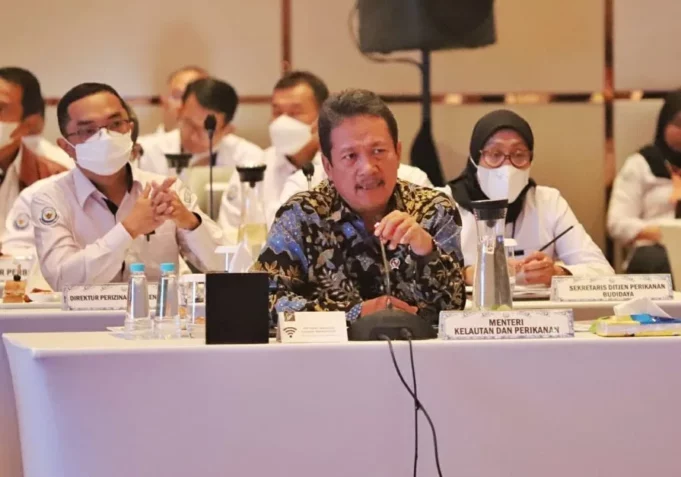 Menteri Kelautan dan Perikanan, Sakti Wahyu Trenggono saat memaparkan materi dalam Forum Group Discussion (FGD) bersama Komisi IV DPR-RI, Jakarta, Senin (3/10).