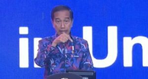 Presiden Joko Widodo memberikan pengarahan saat membuka Investor Daily Summit 2022