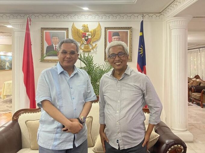 Wakil Menteri Pertanian (Wamentan) RI, Harvick Hasnul Qolbi bersama Dubes RI untuk Malaysia, Hermono di Kuala Lumpur. Foto: AKTUAL/istimewa