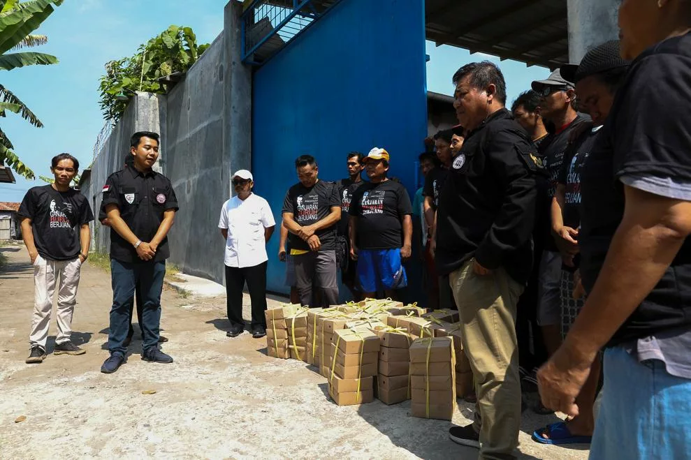 Sukarelawan buruh pendukung Ganjar yang berjejaring dalam Ganjaran Buruh Berjuang (GBB), melakukan Pengukuhan Koordinator Wilayah Ciayumajakuning dan Ikrar Pemenangan Ganjar Pranowo