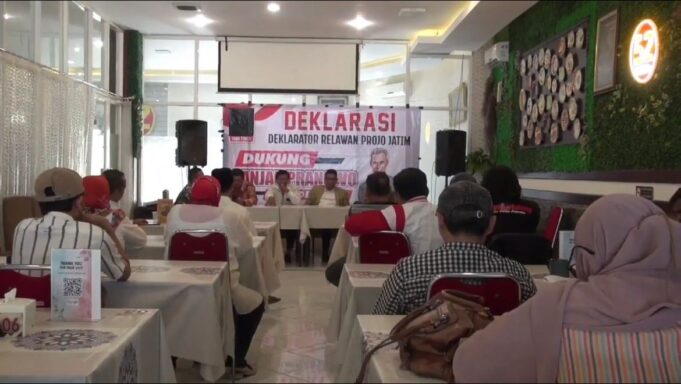 Deklarator Projo Sepulau Jawa mendeklarasikan dukungannya kepada Ganjar Pranowo untuk menjadi presiden 2024-2029 mendatang.