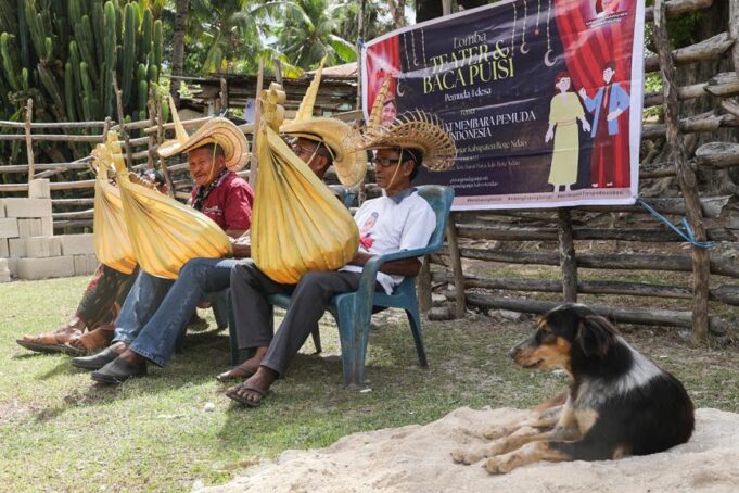 Orang Muda Ganjar Nusa Tenggara Timur menyelenggarakan Lomba Puisi dan Teater.