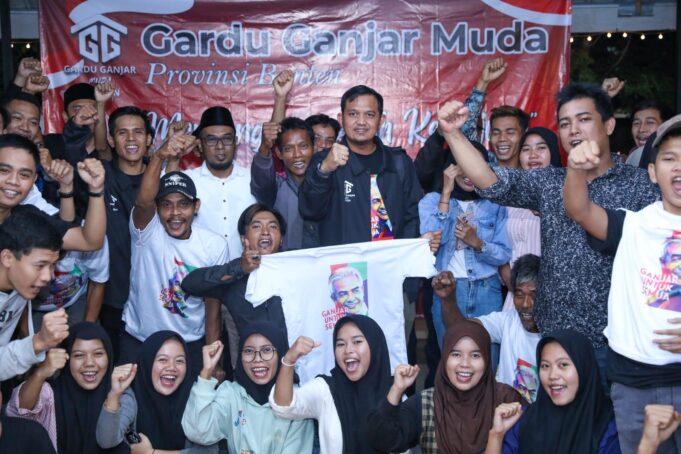 Gardu Ganjar menggelar diskusi bersama anak-anak muda generasi milenial Serang, Banten.