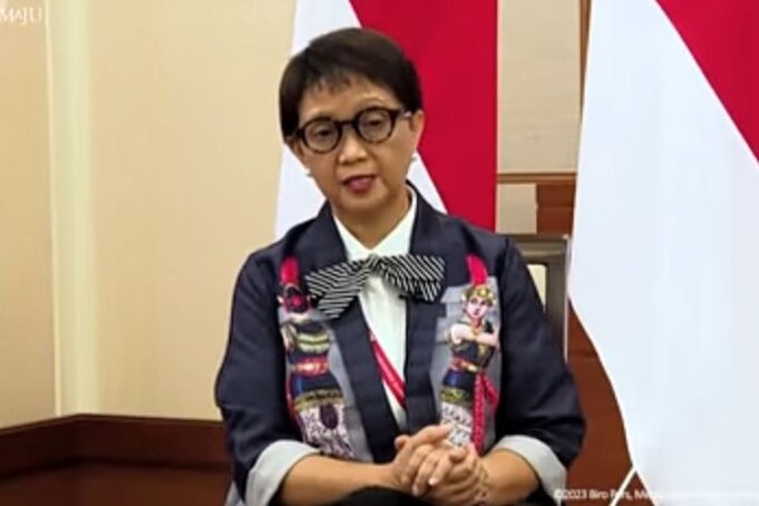 Menteri Luar Negeri RI Retno Marsudi menjelaskan soal konflik Myanmar