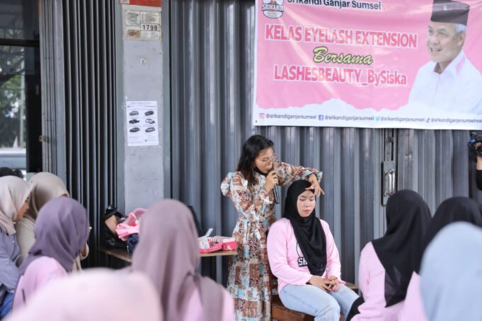 Srikandi Ganjar Sumsel Gelar Pelatihan Eyelash Extension